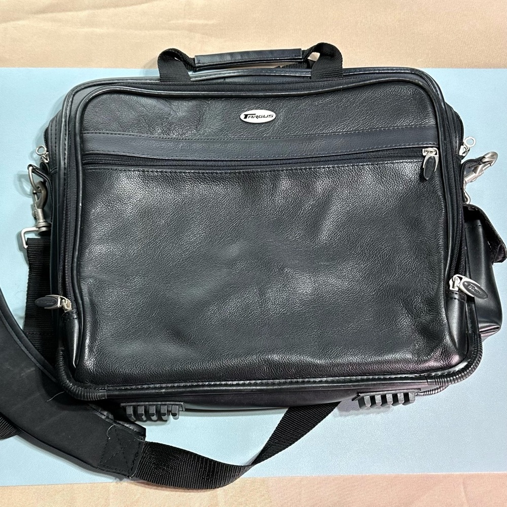 Targus Laptop Computer Black Bag Case